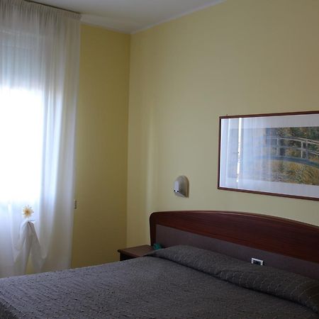 Albergo Sirena Bazzano Exteriör bild