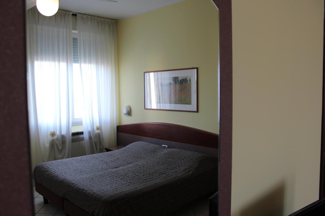 Albergo Sirena Bazzano Exteriör bild